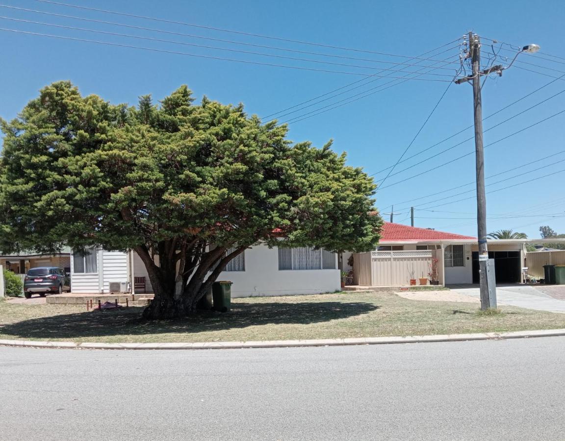 Cozy Inn Perth Luaran gambar